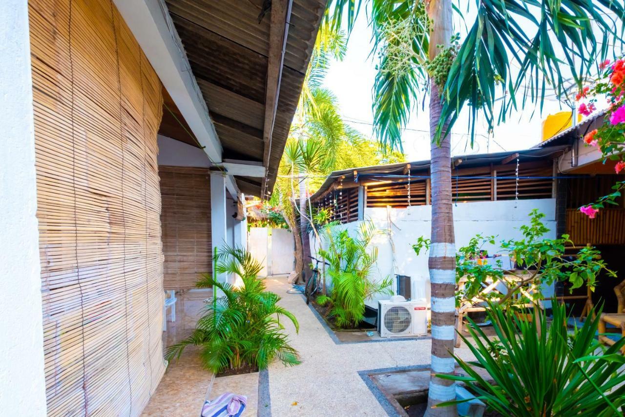 Oyo 1373 Chili Gili Hotell Gili Trawangan Exteriör bild