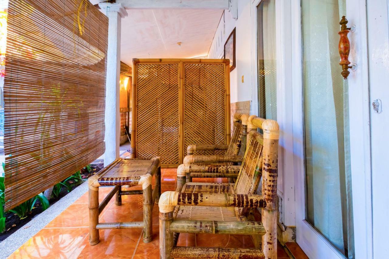 Oyo 1373 Chili Gili Hotell Gili Trawangan Exteriör bild