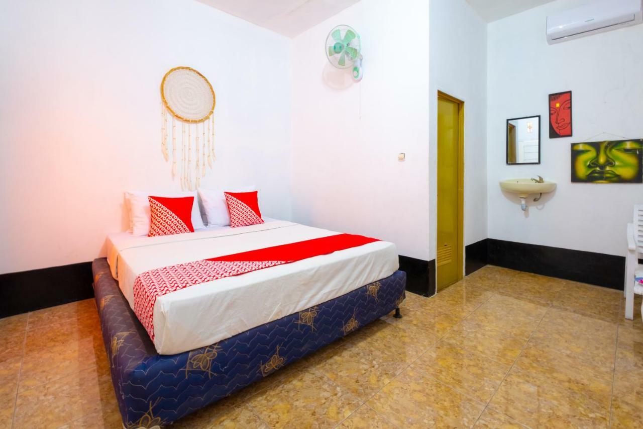 Oyo 1373 Chili Gili Hotell Gili Trawangan Exteriör bild